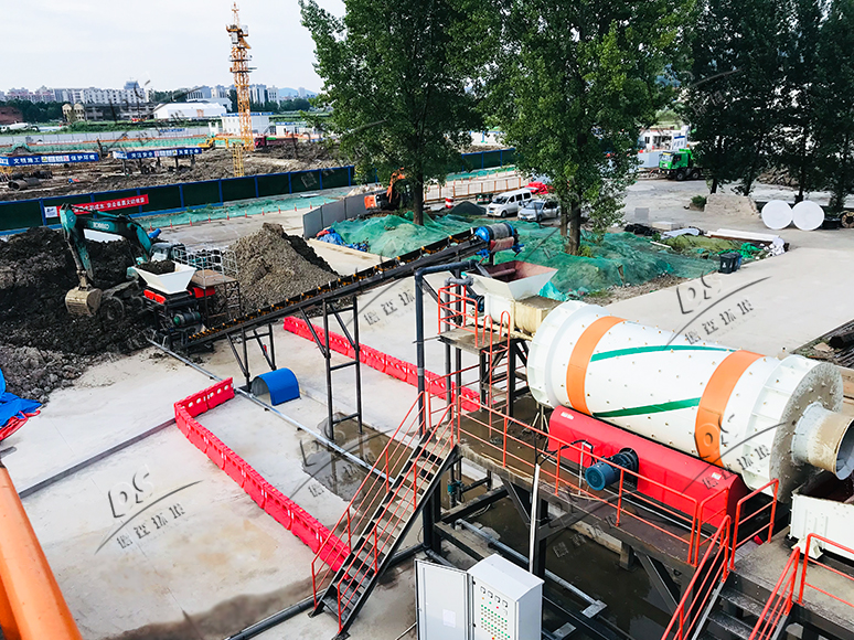 污染場(chǎng)地土壤淋洗修復(fù)現(xiàn)場(chǎng)